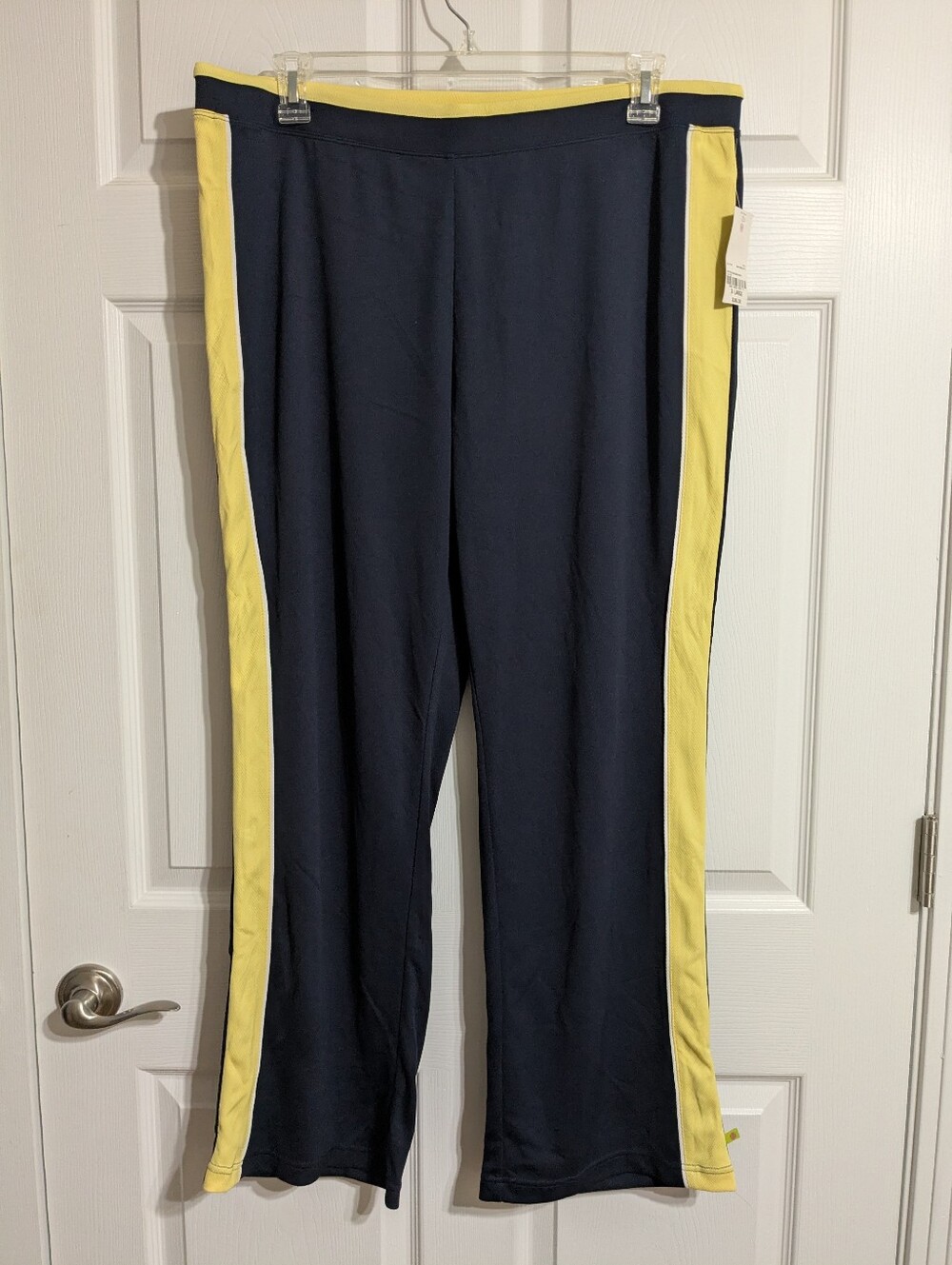 NWT made for life Women's Activewear Pants